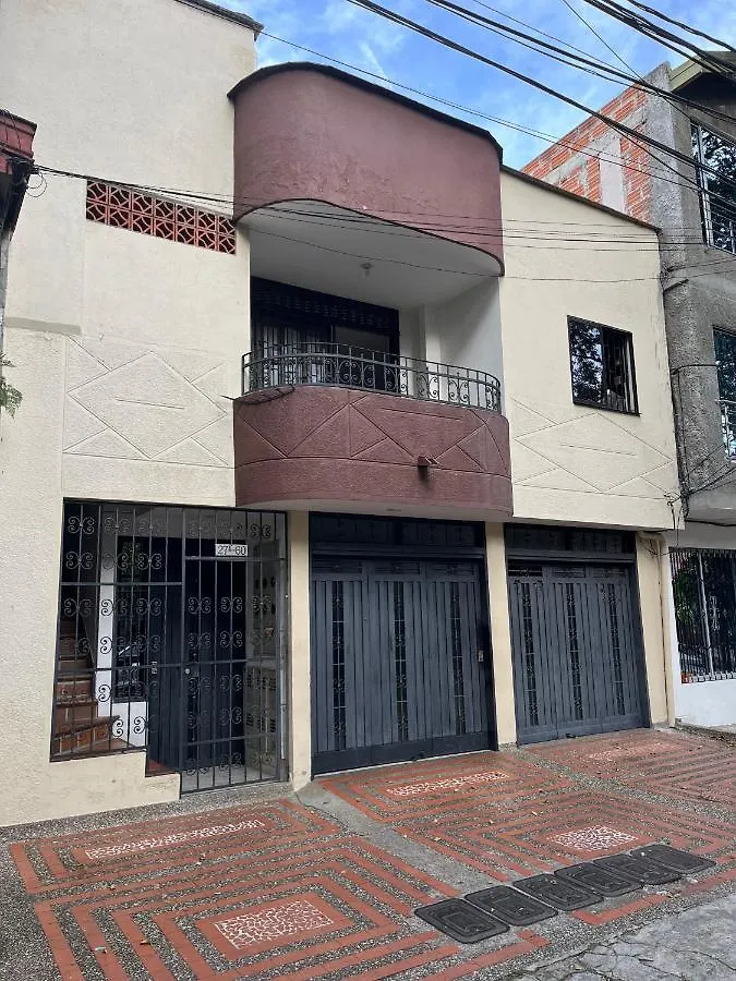 Habitacion Con Bano Privado En Belen Los Alpes Medellín Pansiyon